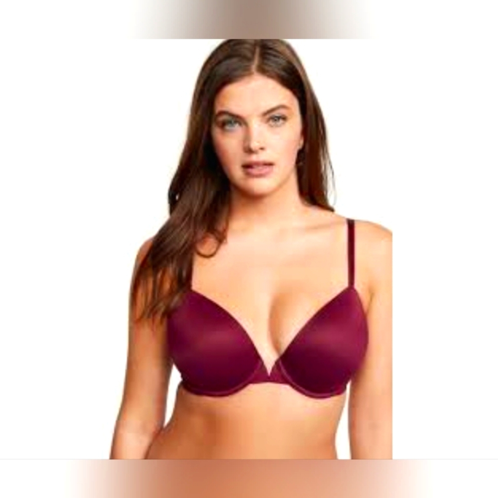 Victoria's Secret NWOT 38B plum push up bra. Convertible straps.